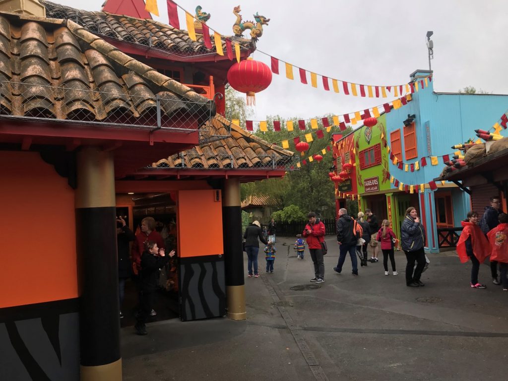 tiger rock, building, station, chessington