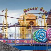 Queen Bee Bottons Pleasure Beach